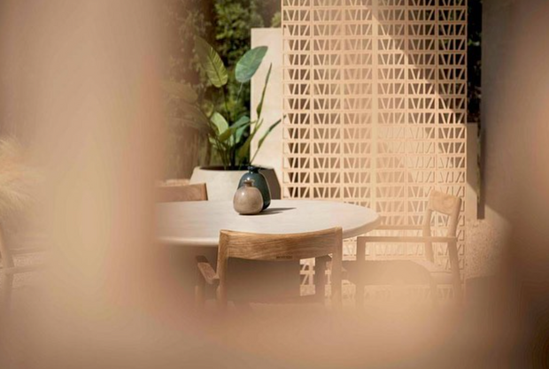 <h3>Dining Chairs</h3>