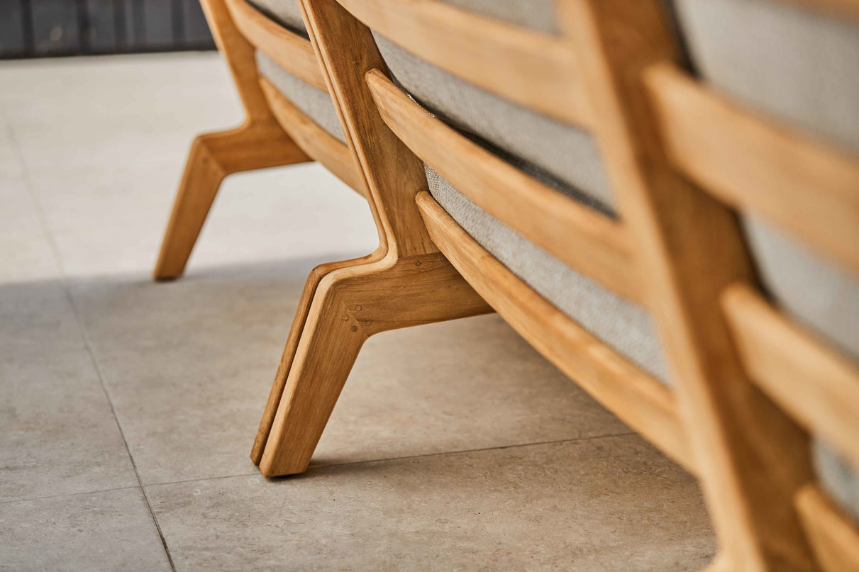 Termoli | Lounge chair | 2 fabric colors available