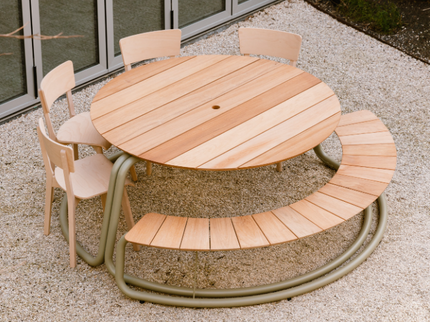 The Circle | Table