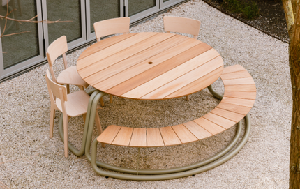 The Circle | Table