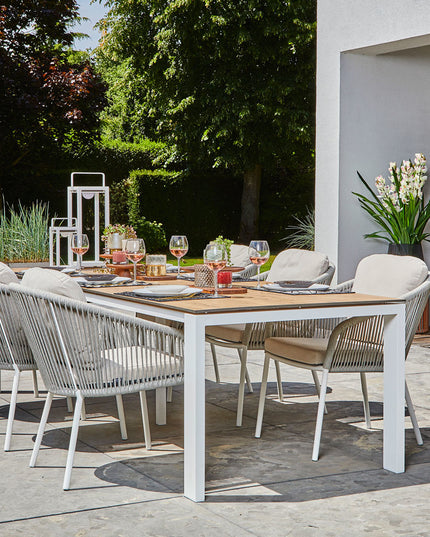 Savona Garden table | Matt white with 6 Nappa Fishbone garden chairs