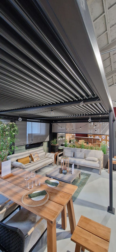 Maranza | Terrace covering | 540x350x230 | Show model 50% discount
