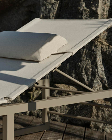 Vevi Sunlounger
