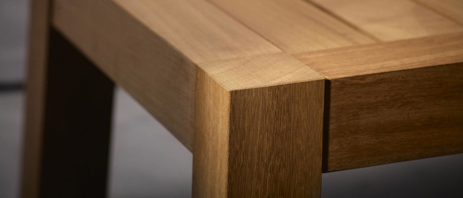 Annet | Salon Table | 120 x 120 cm