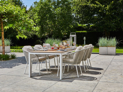 Savona Garden table | Matt white with 6 Nappa Fishbone garden chairs