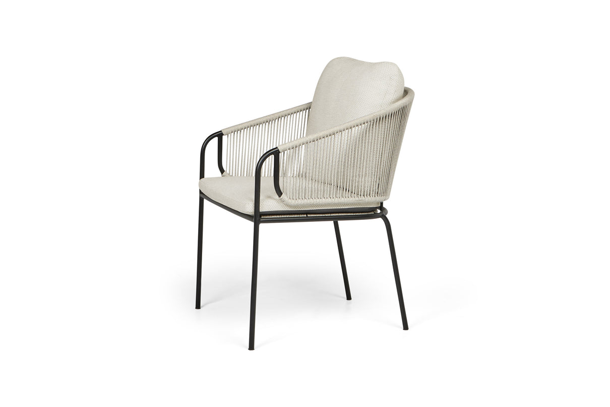 Revello garden chair | Fishbone | 2 frame colors Camel Sand Rope | natural pillow