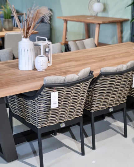 Showroomsale 50 % discount George Garden table 280x100 | 6x Milou Garden chair |