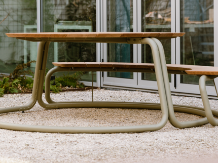 The Circle | Table