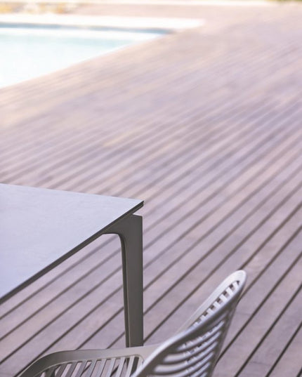 Allsize garden table 91 x 91 cm | Aluminum Various colors
