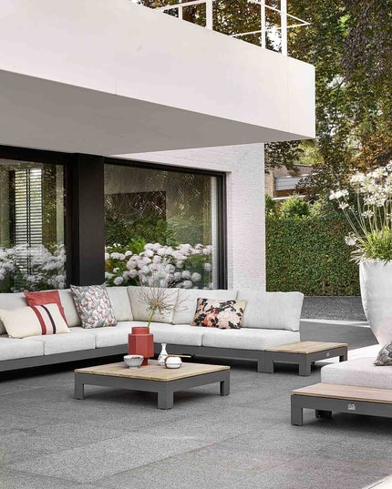 Sticks and More Lounge | 1-seater