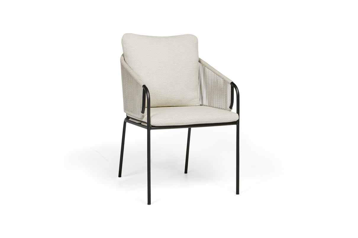 Revello garden chair | Fishbone | 2 frame colors Camel Sand Rope | natural pillow