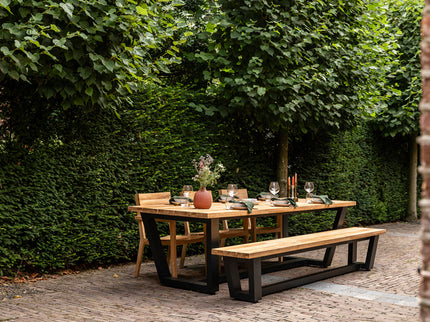 George Table | Teak & aluminum 280 cm