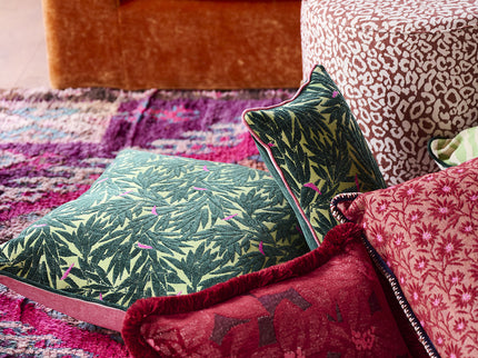 Palais | outdoor ottoman Jackie Bordeaux