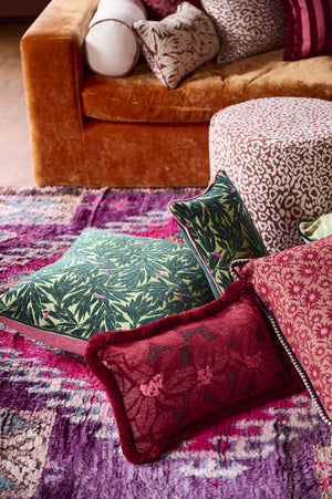 Palais | outdoor ottoman Jackie Bordeaux