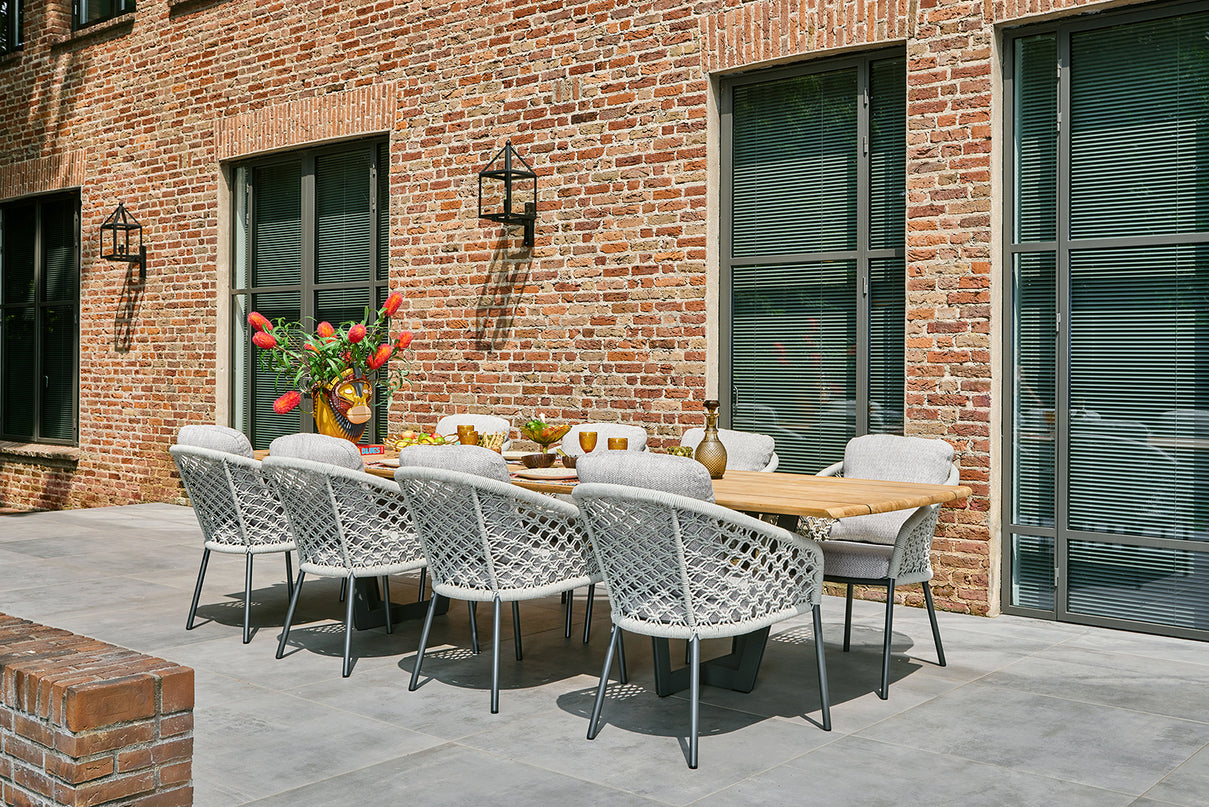 Palermo Tuint table | 3 sizes available | 2 frame colors