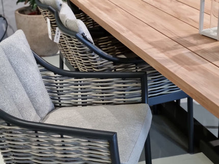 Showroomsale 50 % discount George Garden table 280x100 | 6x Milou Garden chair |
