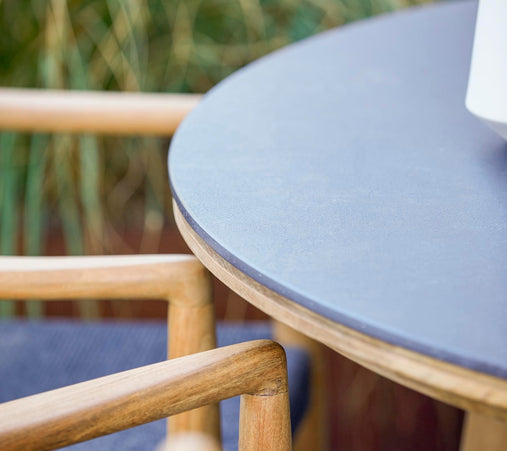Aspect of garden table | Ø144cm | Fossil Black