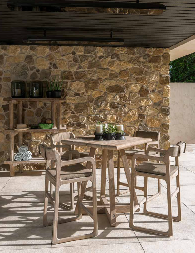 Dennis | Bar table | 3 sizes available