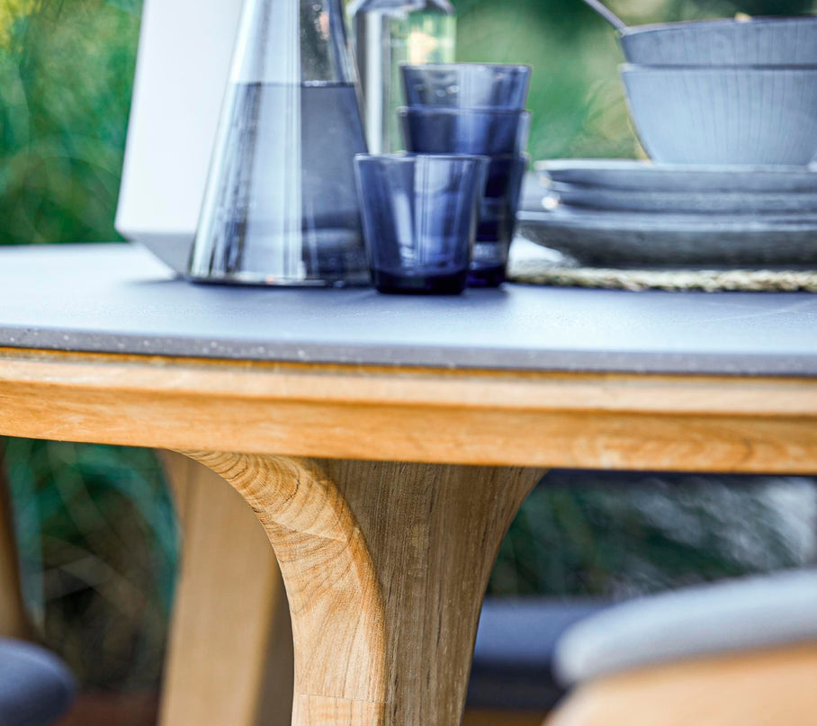 Aspect of garden table | Ø144cm | Fossil Black