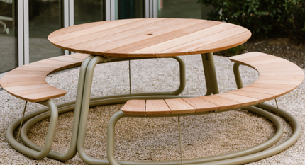 The Circle | Picnic table set