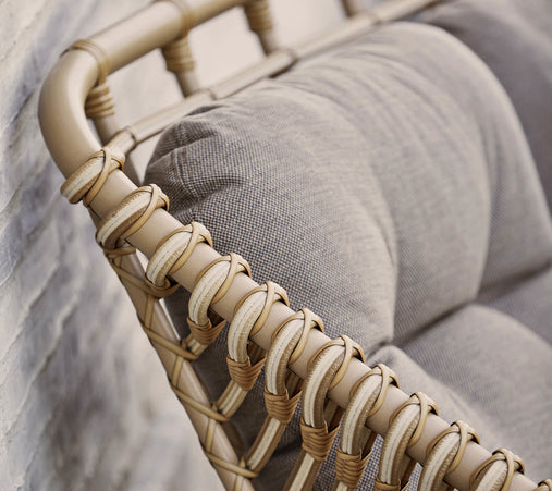 String lounge chair | incl. pillows