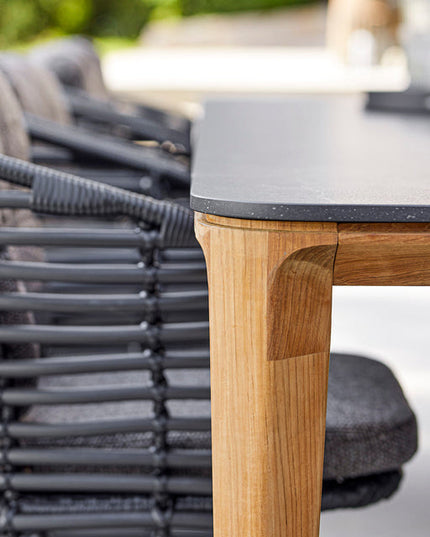 Aspect of garden table | 210 x 100 cm