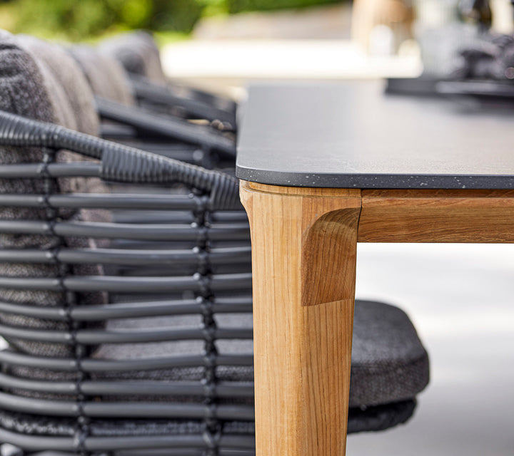 Aspect of garden table | 210 x 100 cm