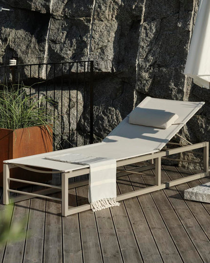 Vevi Sunlounger