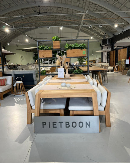 Anne 290 x 105 + 6 Niek Chairs | Showroom