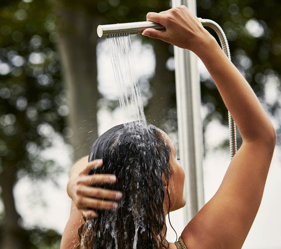 Lagoon | Outdoor shower