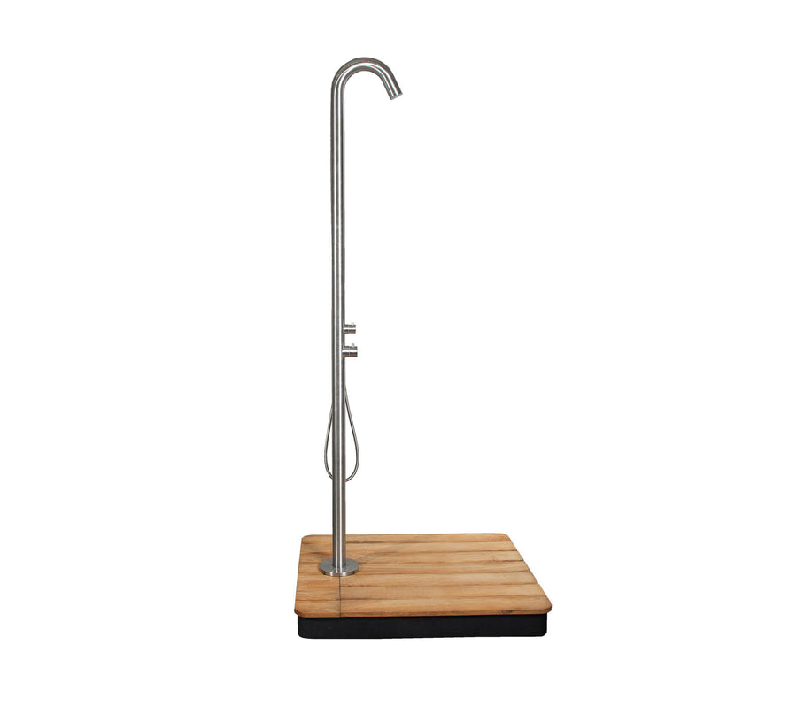 Lagoon | Outdoor shower
