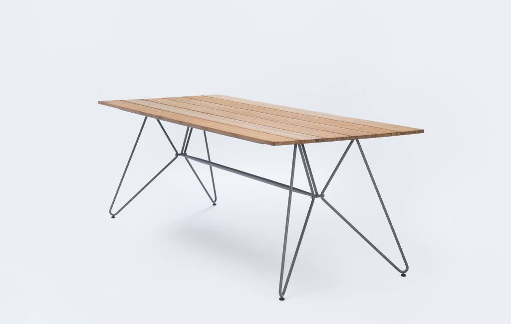 Sketch Garden table | 220 x 88 cm