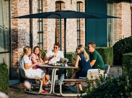 The Circle | Picnic table set