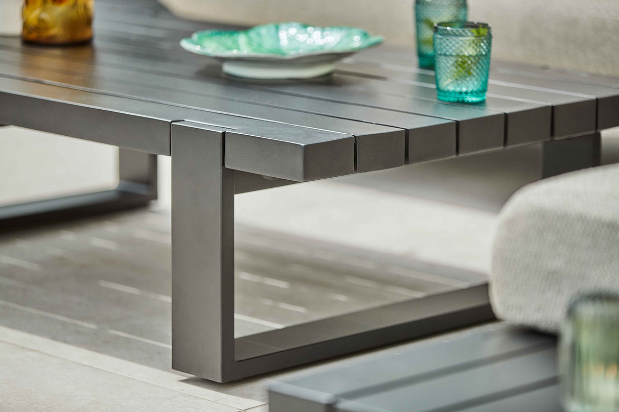 Nardo Lounge set | Aluminum available in 2 colors | Large corner setup 2 Pillow colors