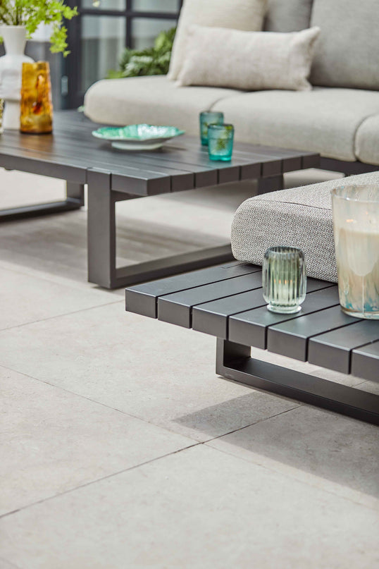 Nardo Lounge set | Aluminum available in 2 colors | Large corner setup 2 Pillow colors
