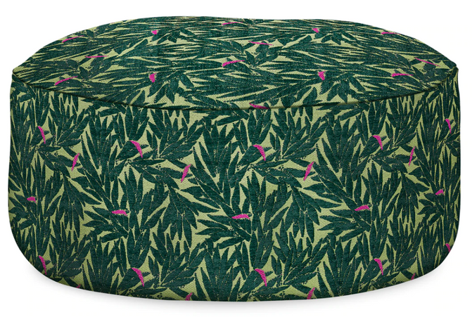 Palais | outdoor ottoman Yoko Mosgroen