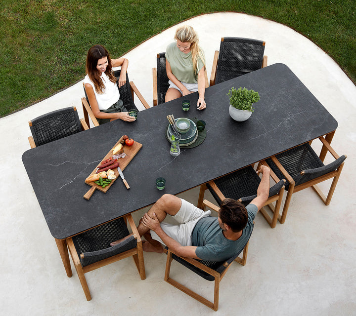 Aspect of garden table | 210 x 100 cm