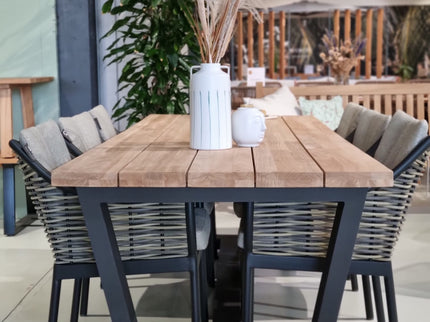Showroomsale 50 % discount George Garden table 280x100 | 6x Milou Garden chair |