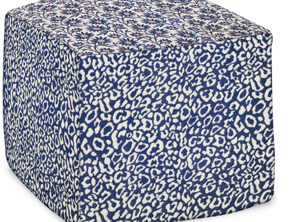 Palais | outdoor ottoman Mako & Maya Navy