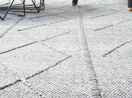 Momo Rug Stenkol | 3 sizes available