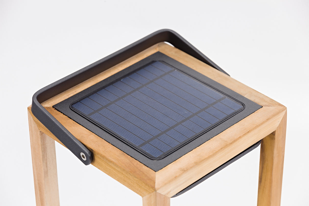 Tom | Solar Lamp | M | Available in 6 colors