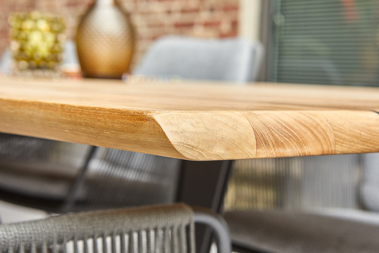 Palermo Tuint table | 3 sizes available | 2 frame colors